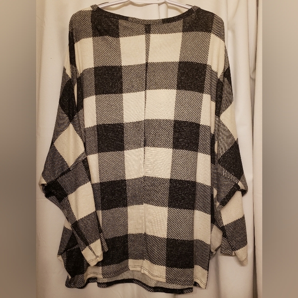 24/7 Flawless Cozy Dolman Buffalo Plaid Tee size XL - Picture 2 of 4
